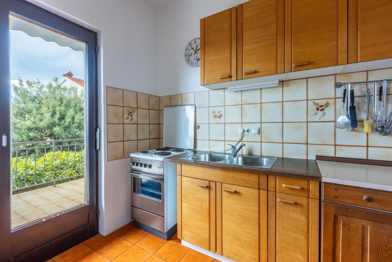 Apartment Suzy Dramalj Exterior foto