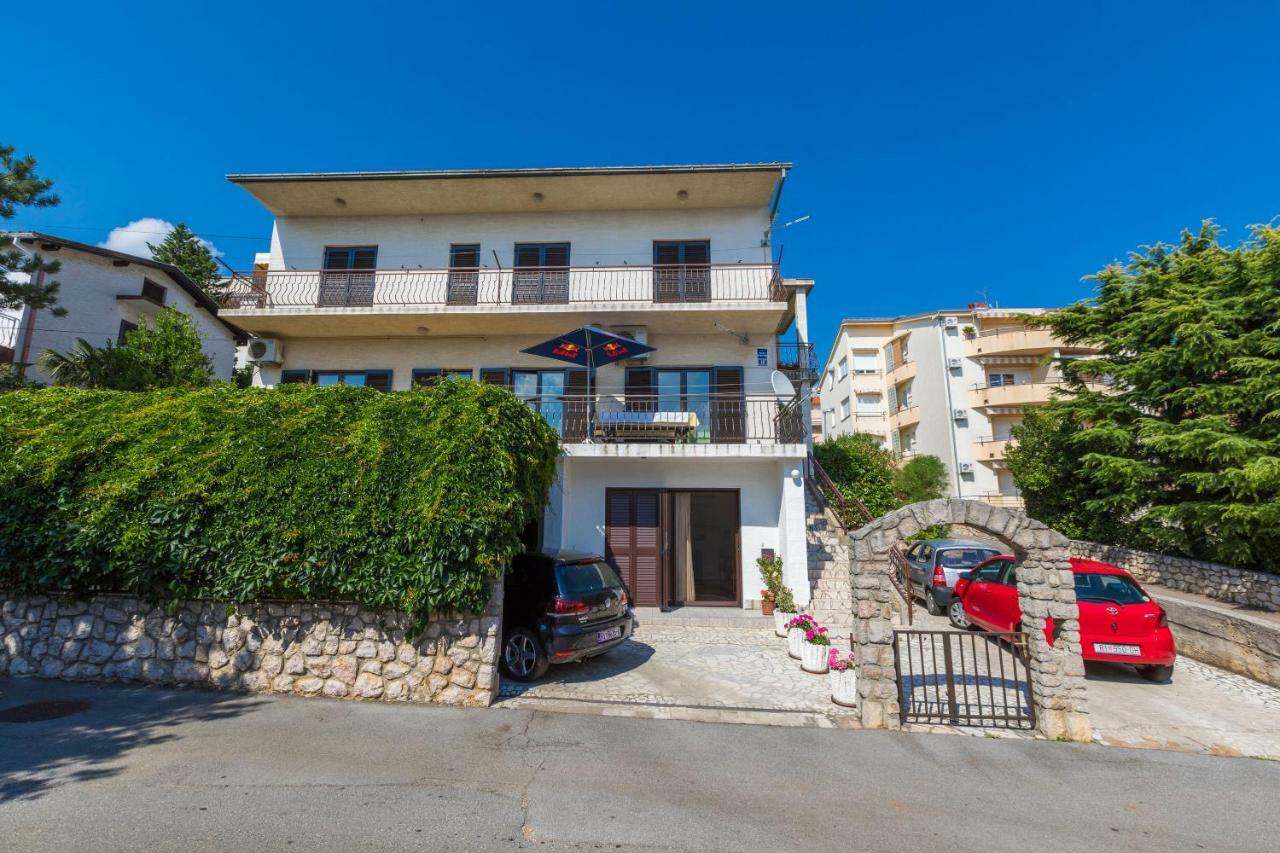 Apartment Suzy Dramalj Exterior foto